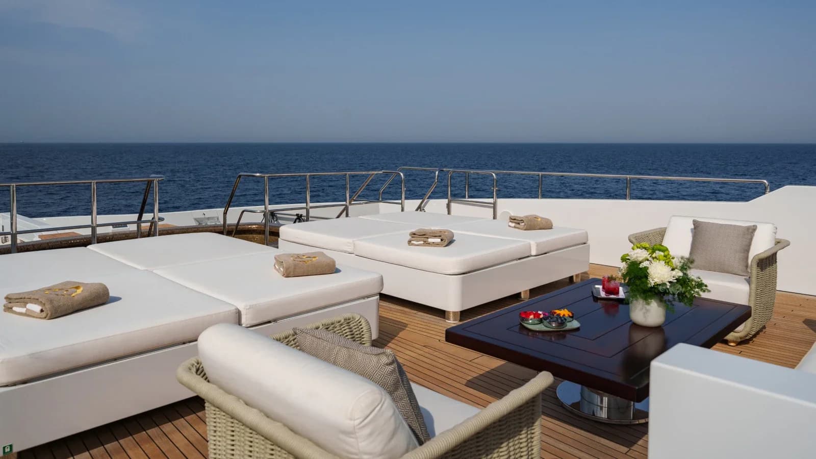 Benetti Bombay — photo 2