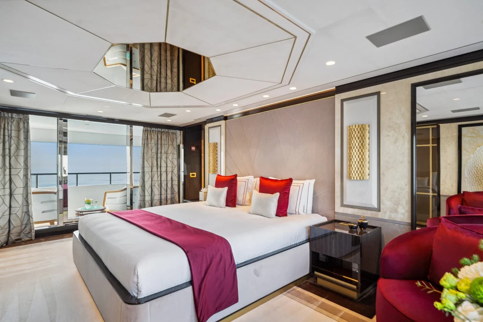 Benetti Bombay — photo 9